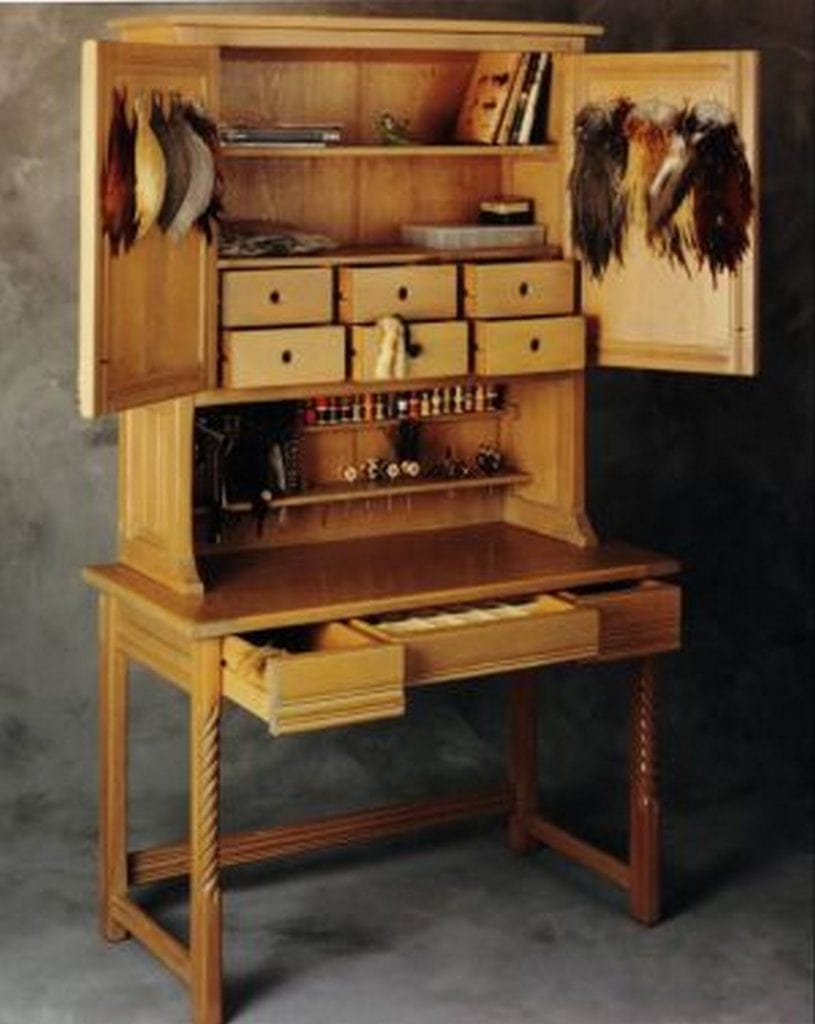 fly tying workstation