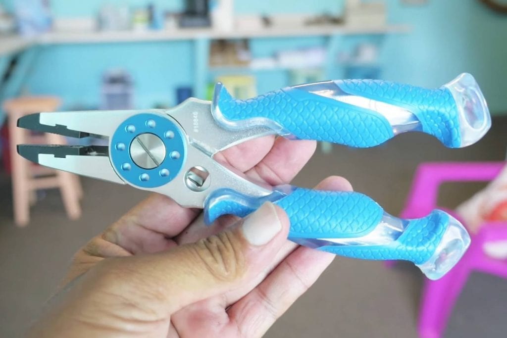 Cuda Titanium Plier